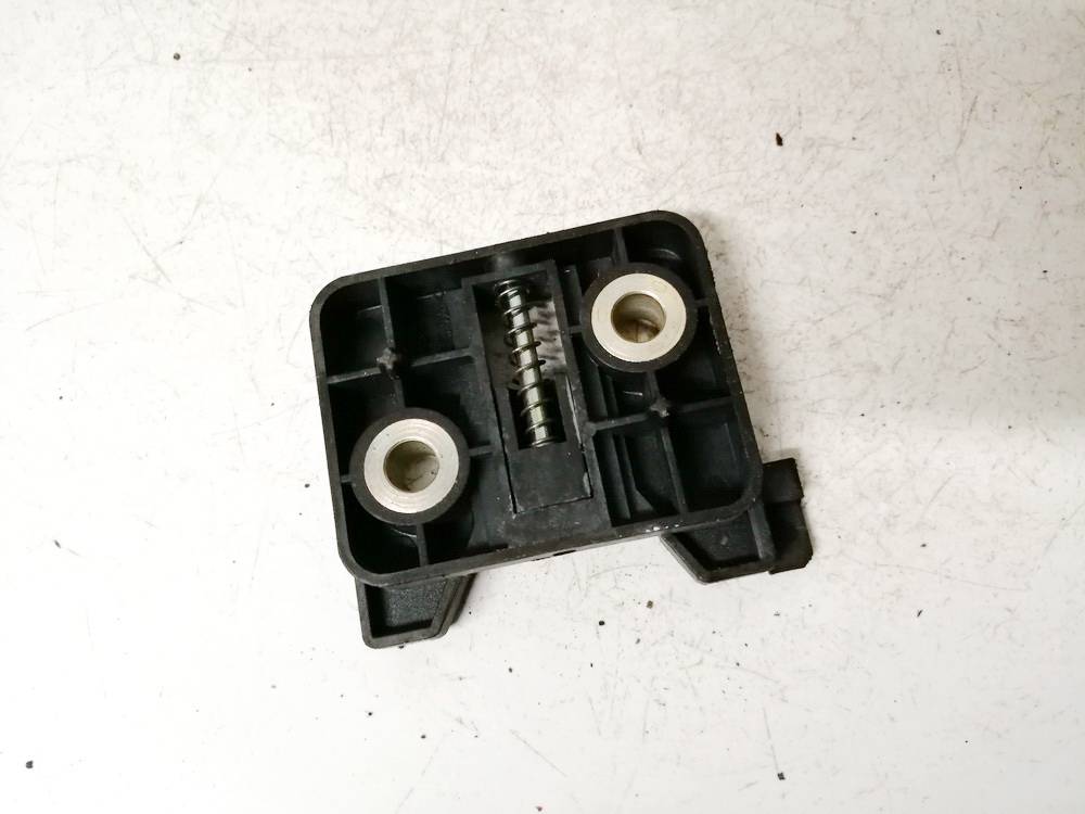 8233114 BMW 5-Series 1998 Seat Lock Latch assembly