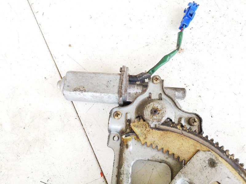 Subaru Forester 1999 Durvju loga pacēlāja motors - PRIEKŠA PA LABI - Thumbnail 3