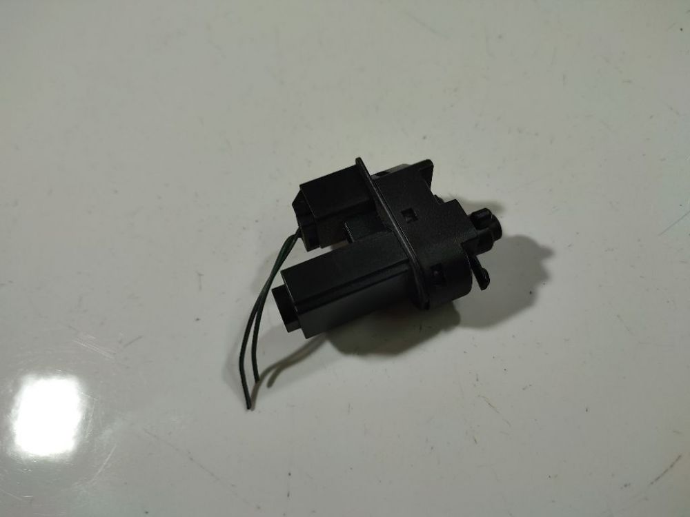 4M517C534AA Ford Mondeo 2010 Czujnik świateł hamulca (przekaźnik-klakson) - Thumbnail 3