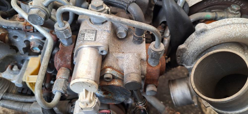 221000R040 Toyota Avensis 2011 Kuro siurblys