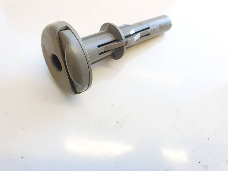 350676 Dodge Magnum 2006 PLASTICOS-Otros repuestos del interior