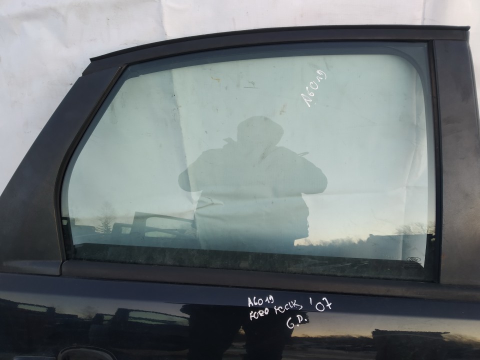 Ford Focus 2007 LUNA TRASERA DERECHA, 
Luna de la puerta trasera - ABAJO A LA DERECHA