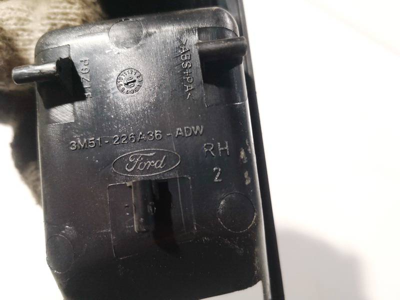 3M51226A36ADW Ford Focus 2006 Salona apdare (plastmasas) - Thumbnail 3