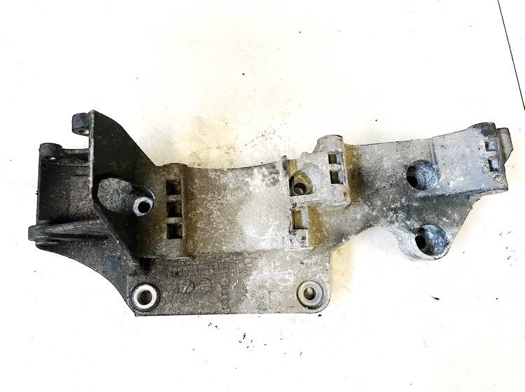 R045903143C Ford Galaxy 2003 Engine Mount Bracket and Gearbox Mount Bracket