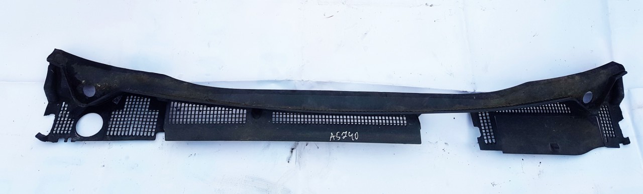 Opel Meriva 2004 Listwa osłonowa wycieraczki - PRZEDNIE