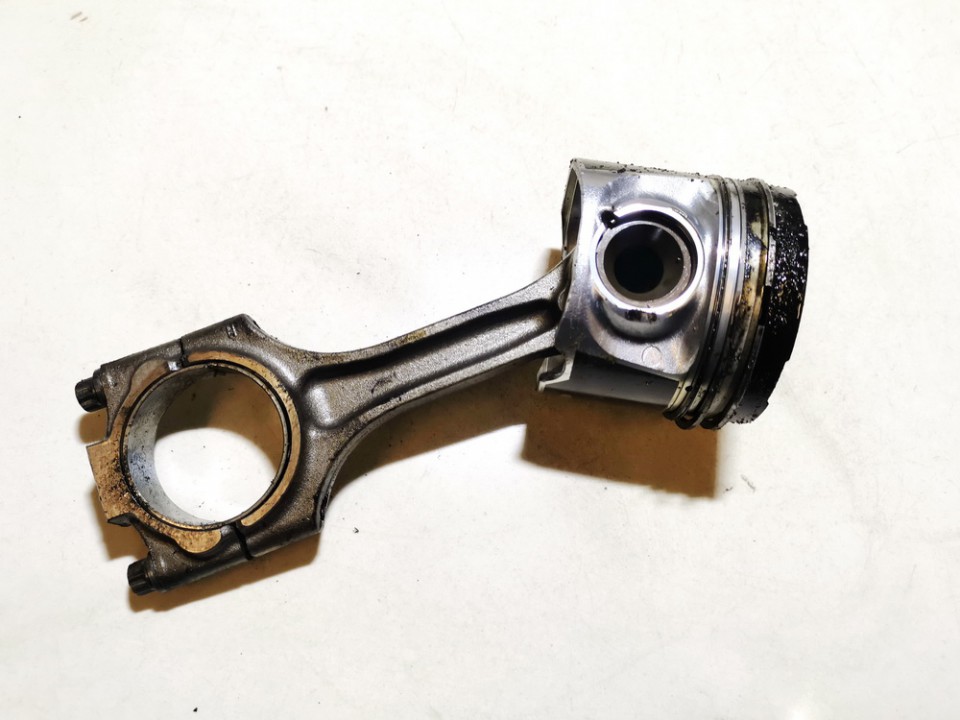 Volvo XC 60 2010 Tłok z korbowodem