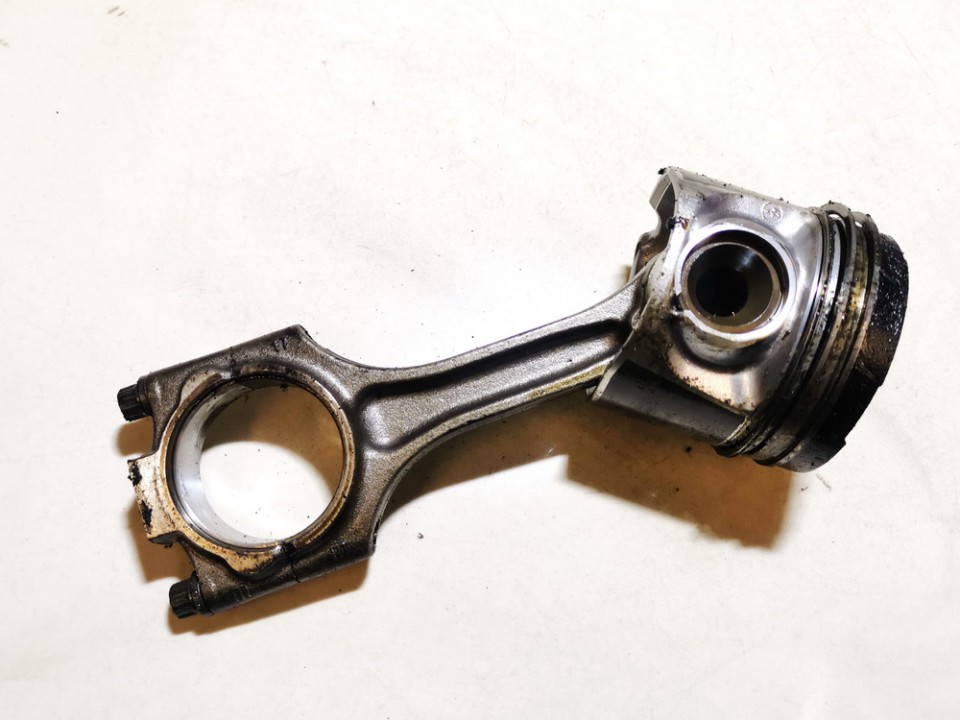 Volvo XC 60 2010 Tłok z korbowodem