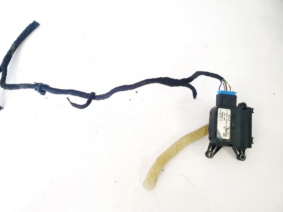 013280134 Volkswagen Touran 2004 Heater Vent Flap Control Actuator Motor
