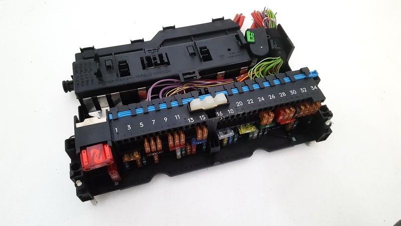 8364540 BMW 3-Series 1999 Fuse box