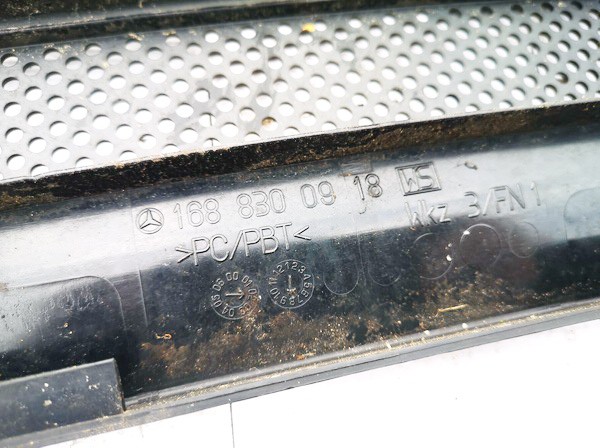 1688300918 Mercedes-Benz A-CLASS 2000 Wiper Muolding - FRONT - Thumbnail 3