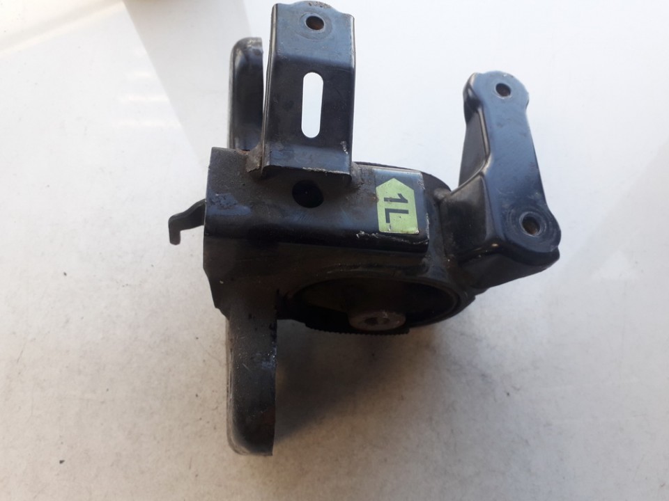 TRF7AV94067 Toyota Avensis 2010 Variklio pagalves bei Greiciu dezes pagalves