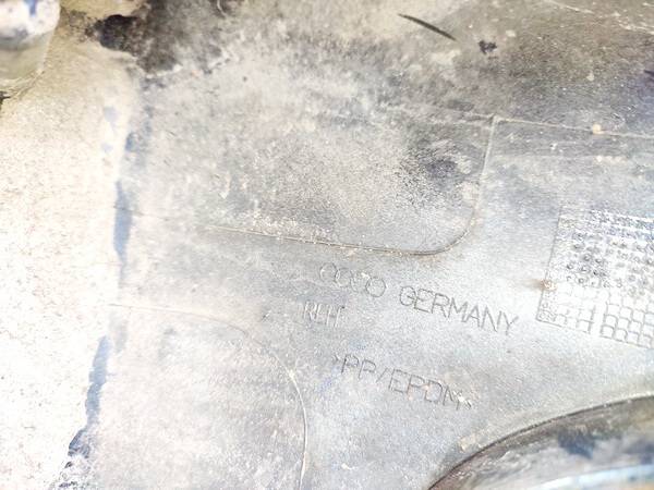 Audi A4 2005 Listwa pod światłem - TYLNE PRAWE - Thumbnail 2