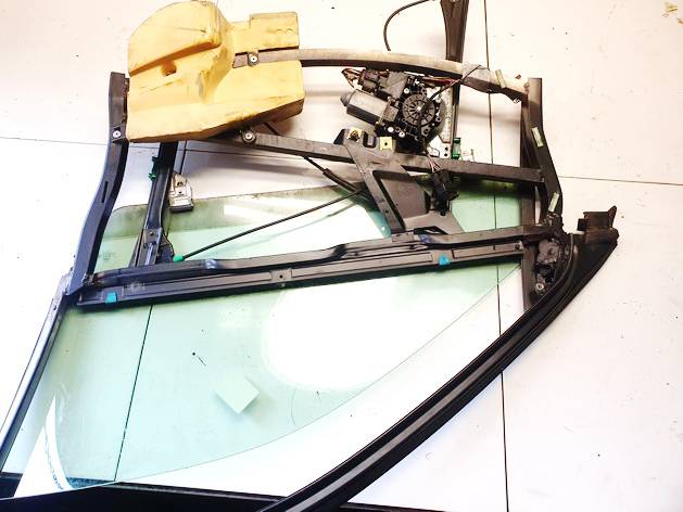 65142273 Audi A4 1997 Etuoven ikkunalasin kehys - EDESSÄ OIKEALLA - Thumbnail 2