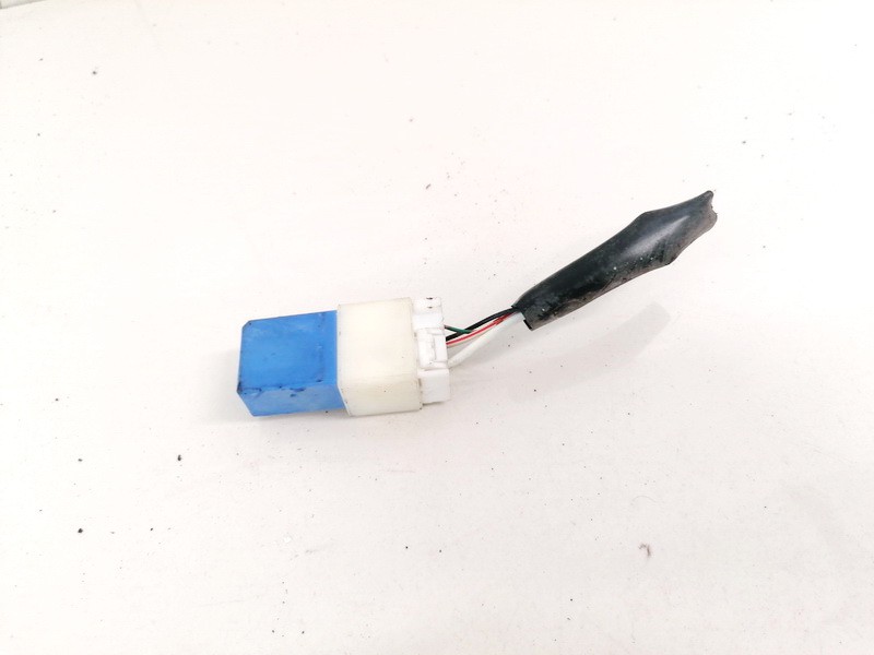 2523079915 Nissan X-Trail 2005 Relay module