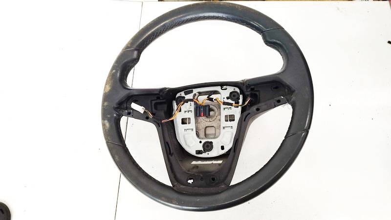 13305818 Opel Astra 2010 Steering wheel