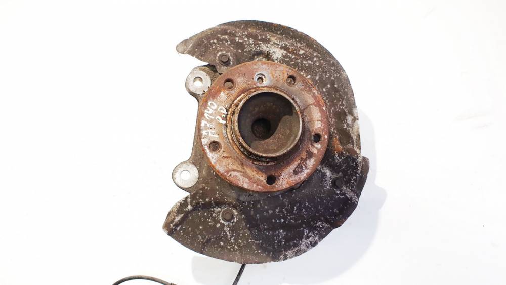 BMW 3-Series 2011 Steering knuckle - FRONT RIGHT