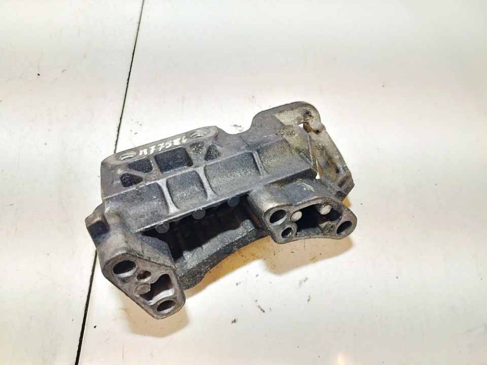 3M516030AE Ford C-MAX 2004 Engine Mount Bracket and Gearbox Mount Bracket