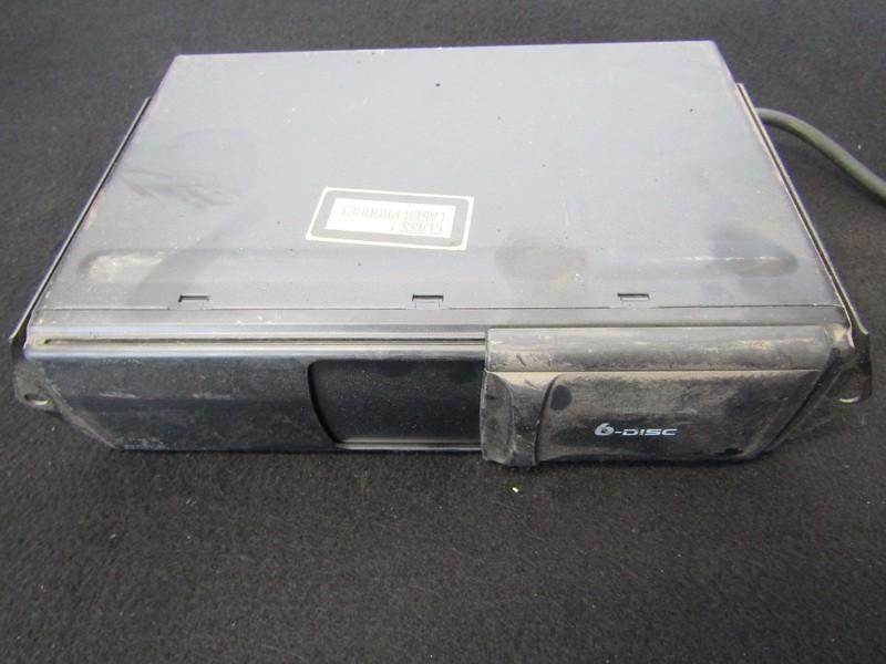 FA05735 Audi A3 1999 CD changers