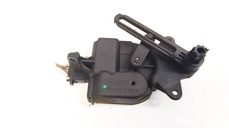 1J0907511 Volkswagen Golf 2000 Heater Vent Flap Control Actuator Motor
