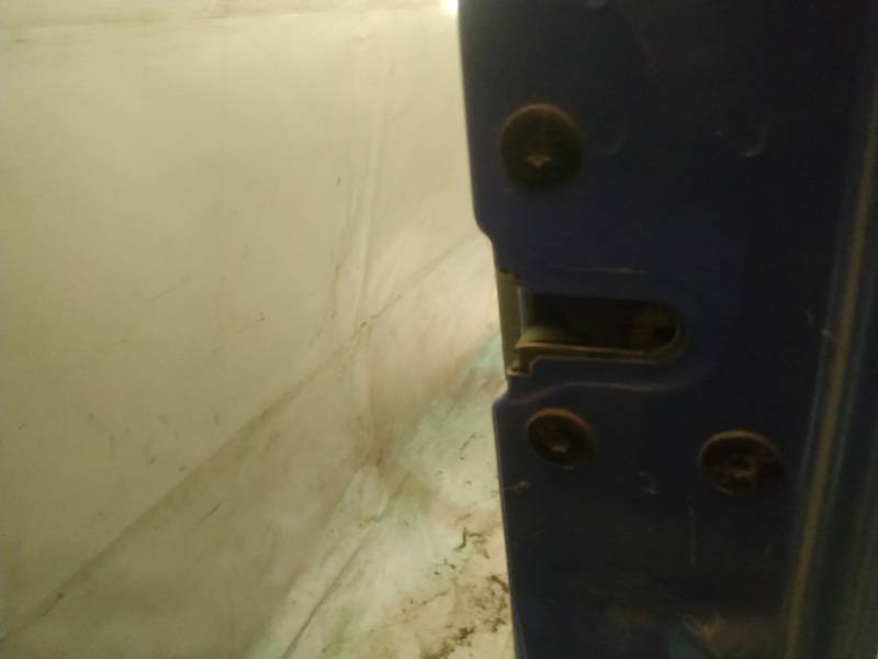 Renault Master 2002 Door Lock Mechanism - FRONT RIGHT