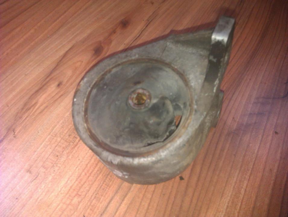 1121165e10 Engine Mounting and Transmission Mount (Engine support