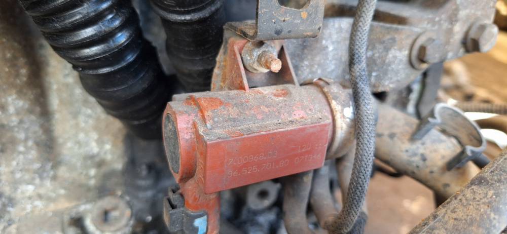 70096803 Volvo C30 2008 Electrical selenoid (Electromagnetic solenoid) - Thumbnail 2