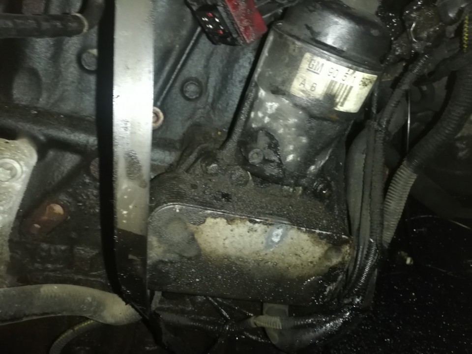 90571673 Opel Vectra 1998 Корпус масляного фильтра