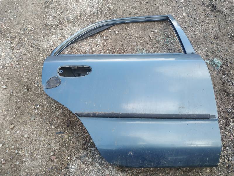 MELYNOS Mitsubishi Carisma 1997 Takaovi - TAKANA OIKEALLA