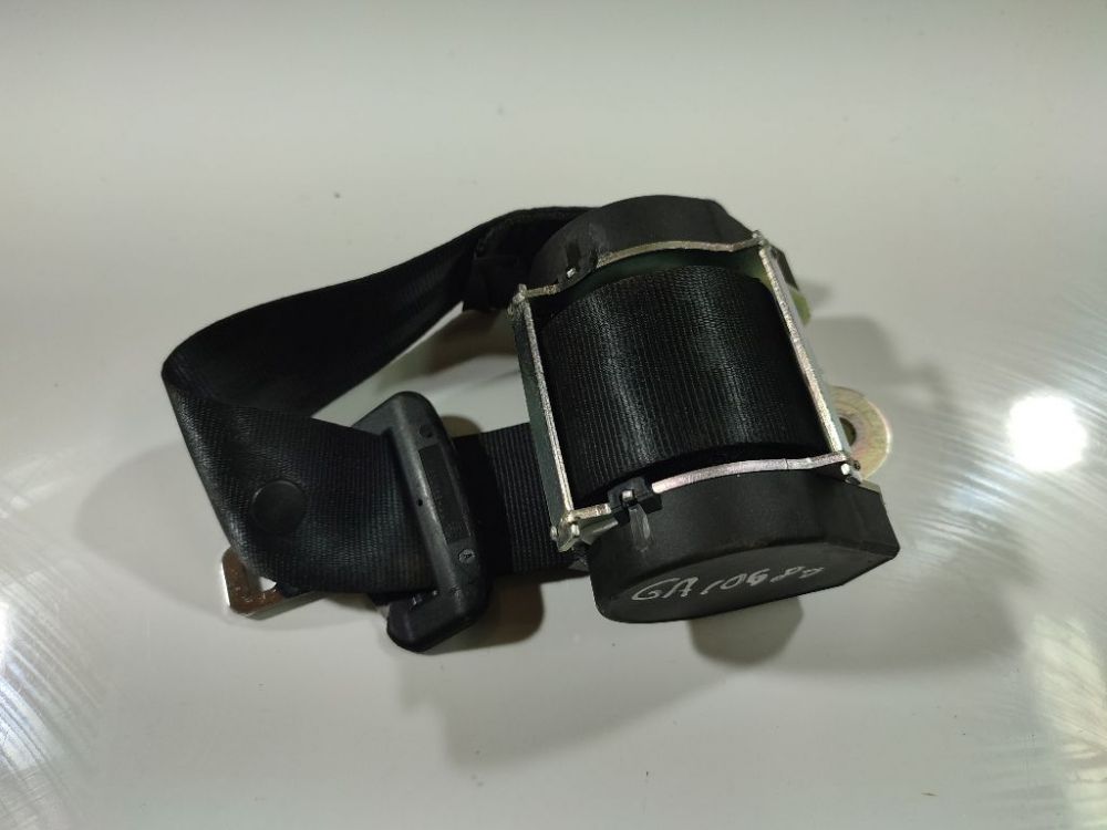 8375468 Citroen C4 2006 Pas bezpieczeństwa - TYLNE ŚRODEK