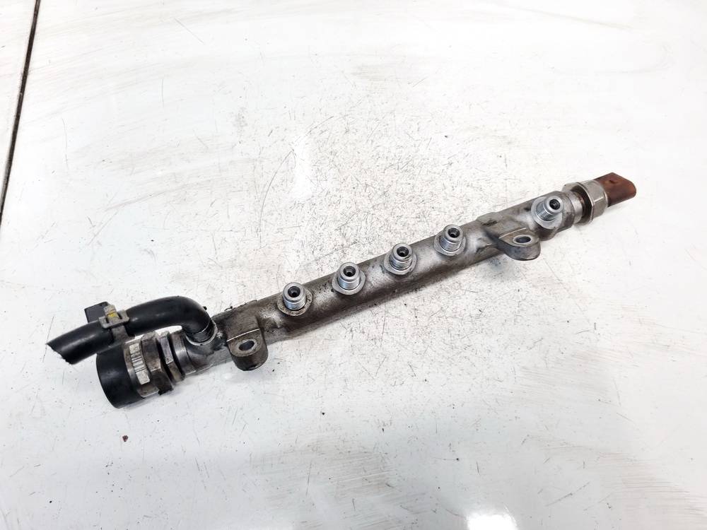 03L130089 Audi A4 2009 Fuel injector rail (injectors)(Fuel distributor)