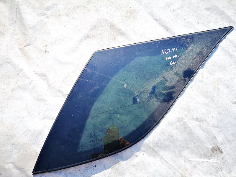 Mercedes-Benz ML-CLASS 2006 Takasivuikkuna - TAKANA OIKEALLA