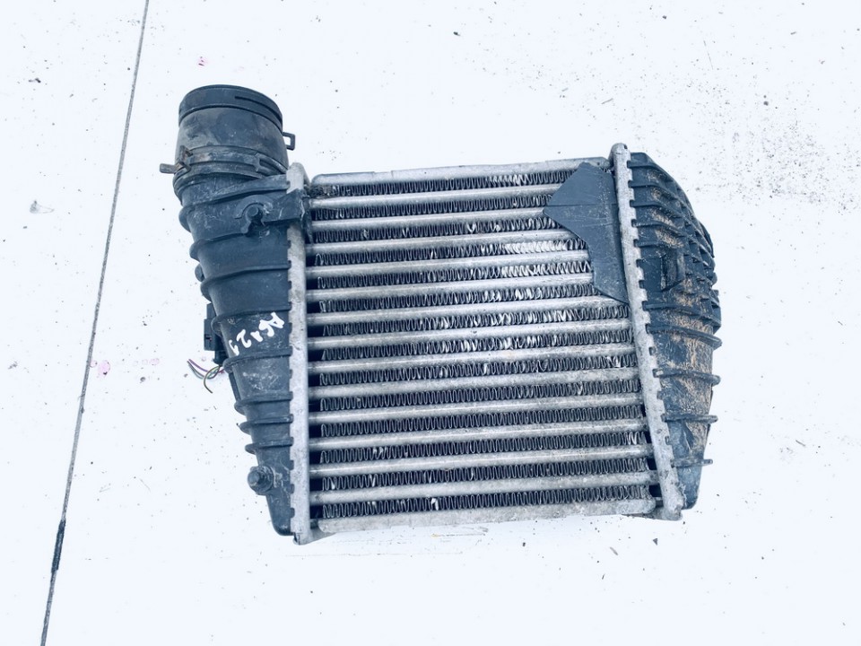 1J0145803F Volkswagen Golf 2001 Intercooler radiator - engine cooler fits charger