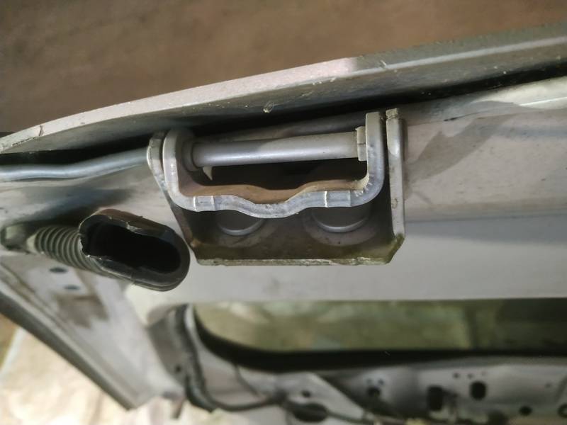 Subaru Legacy 2005 Zawias tylnej klapy - TYLNE PRAWE - Thumbnail 2