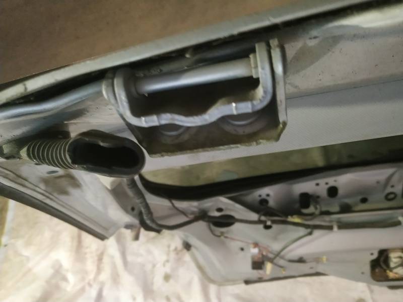 Subaru Legacy 2005 Galinio Dangcio vyris G.D. (kapoto)