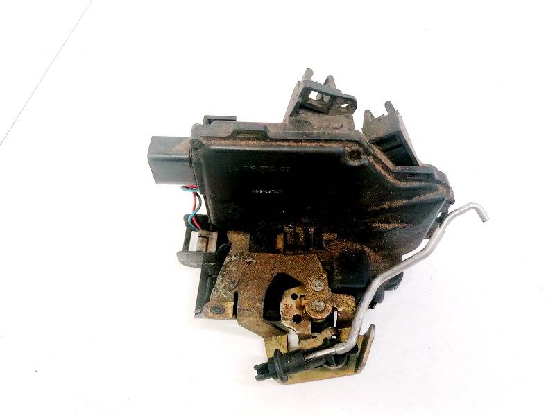 3B0837867 Volkswagen Passat 2000 Oven Lukko - TAKANA VASEMMALLA