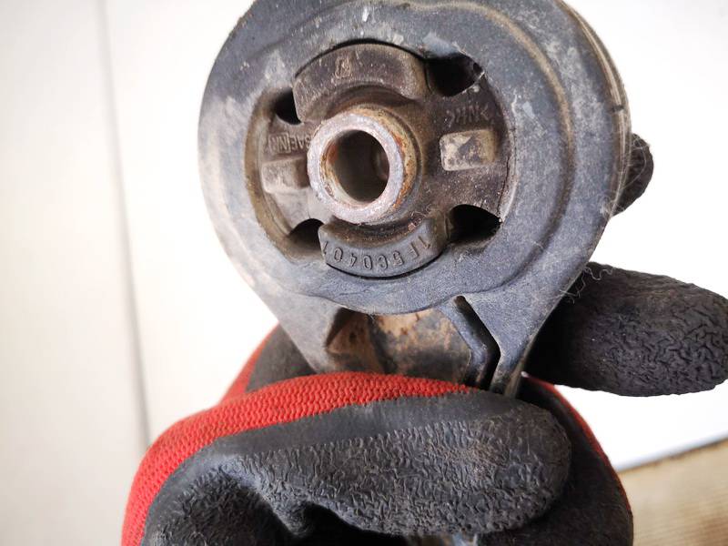 1F5C0401 Subaru Impreza 2010 Engine Mounting and Transmission Mount (Engine support) - Thumbnail 3