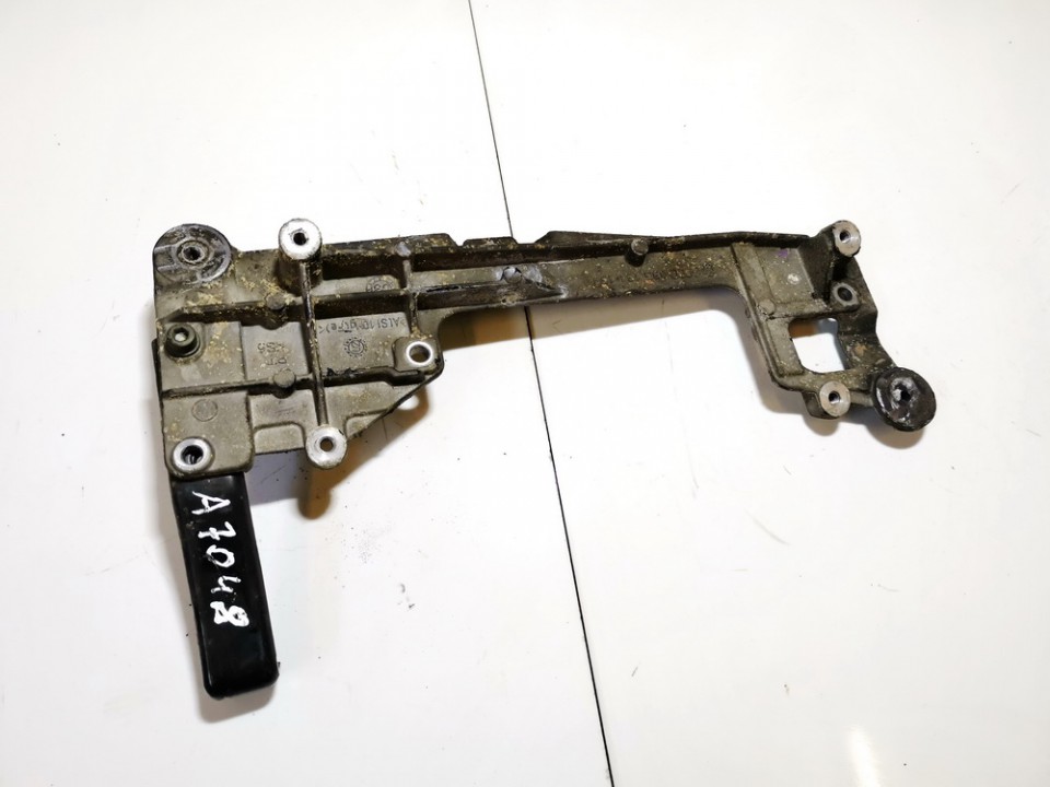 03G131159 Audi A3 2003 Variklio kronsteinas ir Greiciu dezes kronsteinas - Thumbnail 2