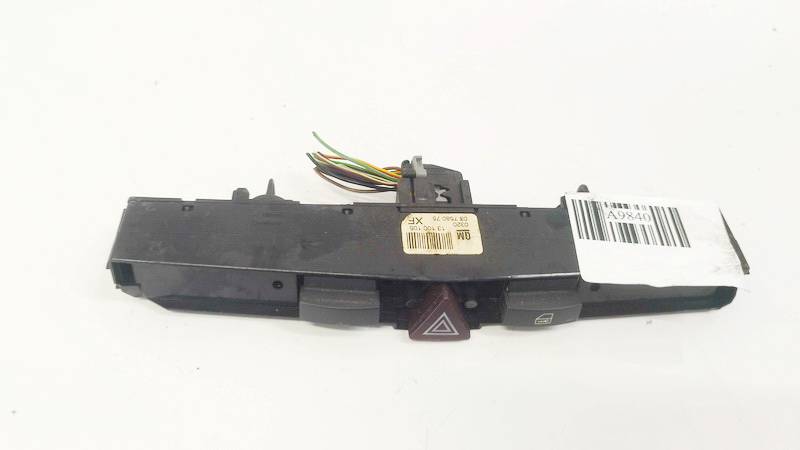 13100105XF Opel Astra 2005 Hazard switch