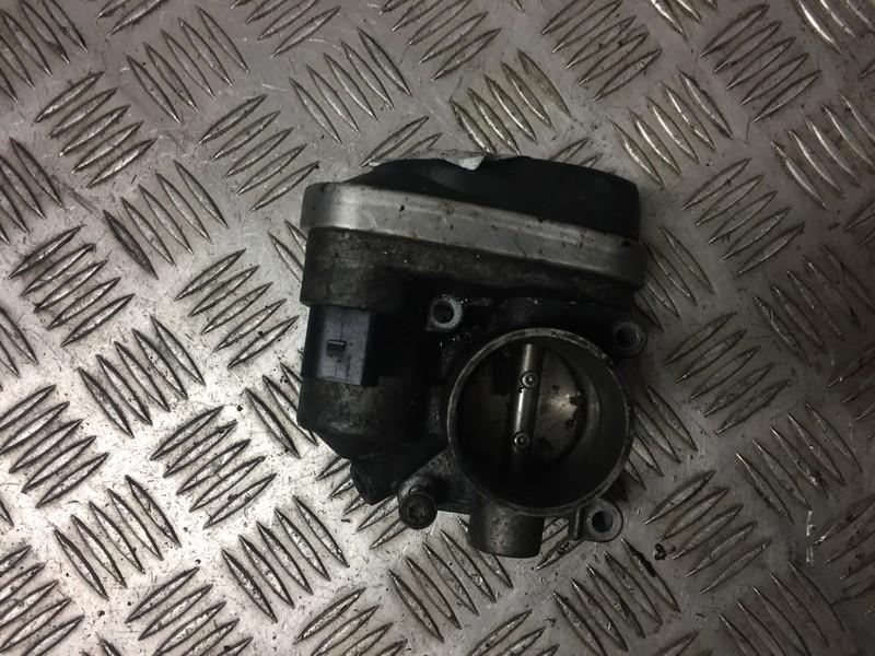 036133062N Volkswagen Polo 2003 Suurella Virtaamalla Varustettu Kaasuläpän