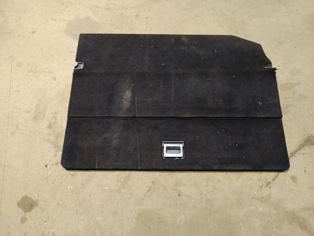 Audi A6 1997 Alfombra revestimiento del maletero-compartimiento de carga