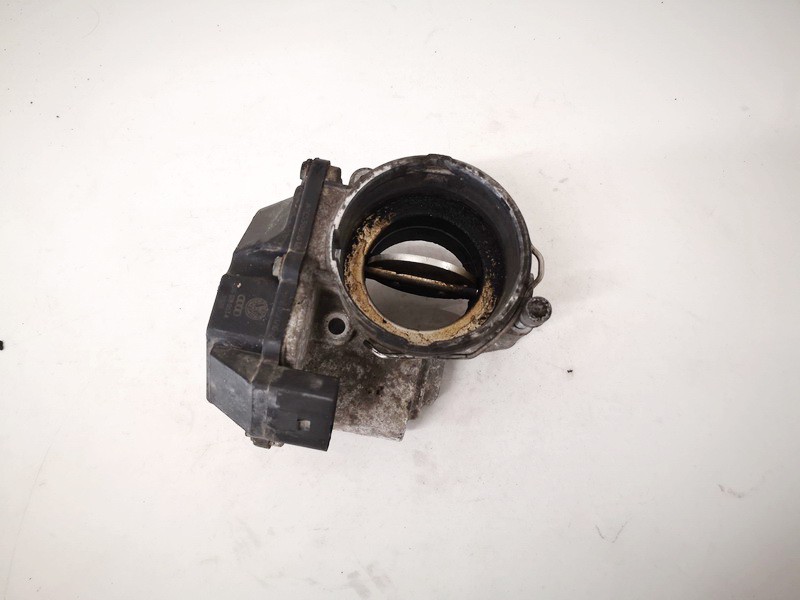 03G128063A Volkswagen Golf 2006 Suurella Virtaamalla Varustettu Kaasuläpän