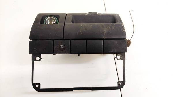 Salono apdaila (plastmases) Volkswagen Golf 1995    1.9 1H1857305