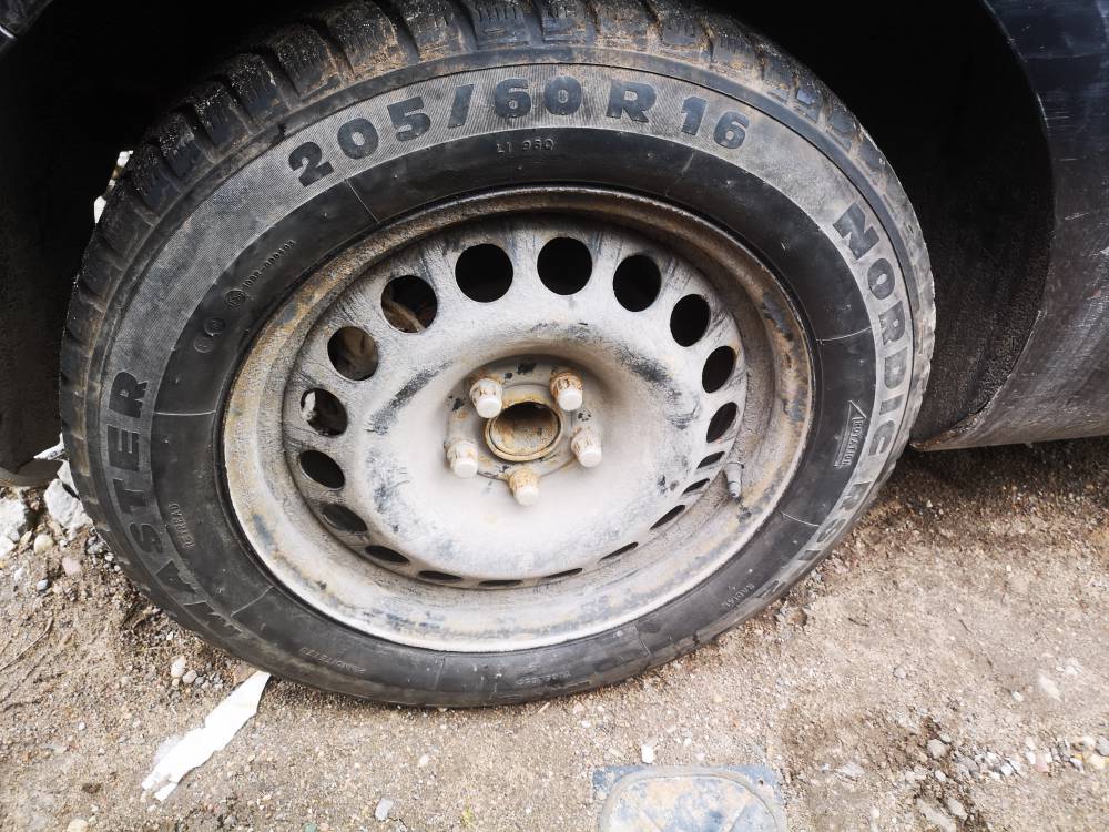 5X105 Opel Astra 2009 Skardiniu ratu komplektas R16