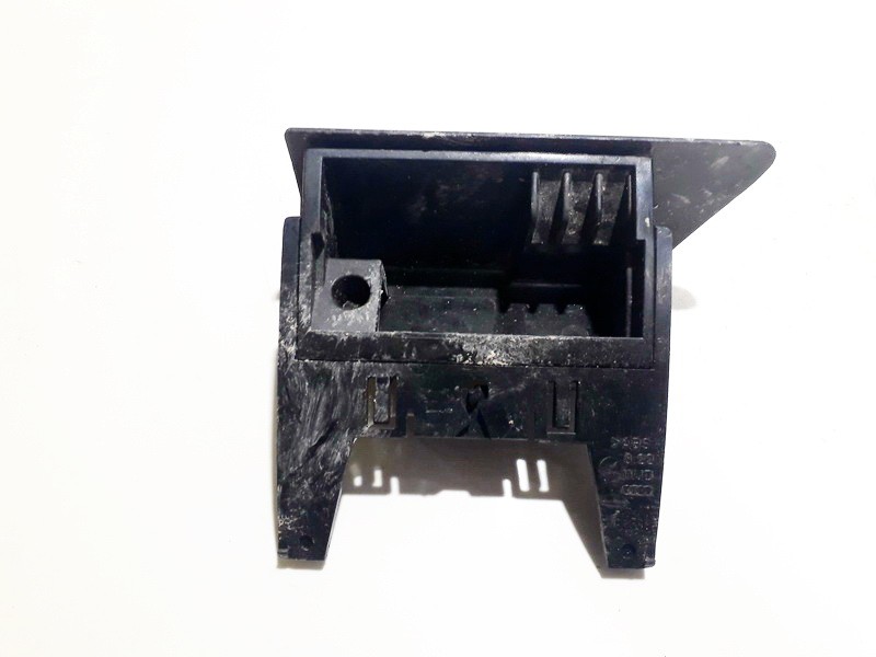 Audi A4 1996 Center Console Ashtray (Ash Tray)