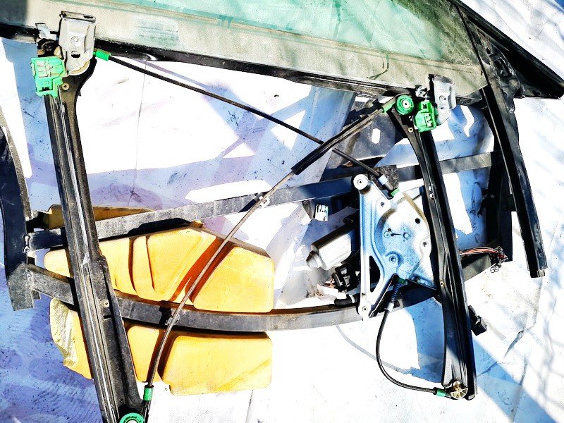 8D0837398A Audi A4 1995 Podnośnik szyby drzwi - PRZEDNIE PRAWE