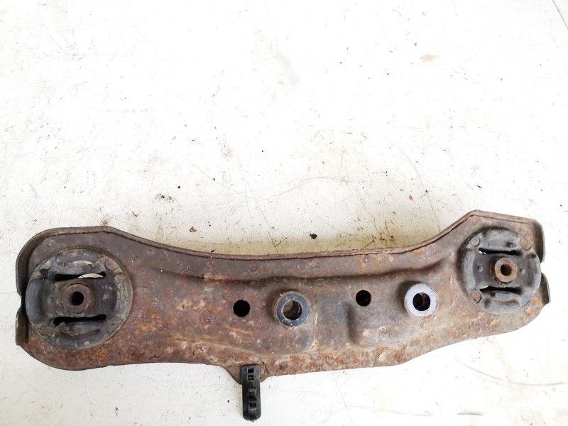 Honda CR-V 2009 Variklio pagalves bei Greiciu dezes pagalves - Thumbnail 3