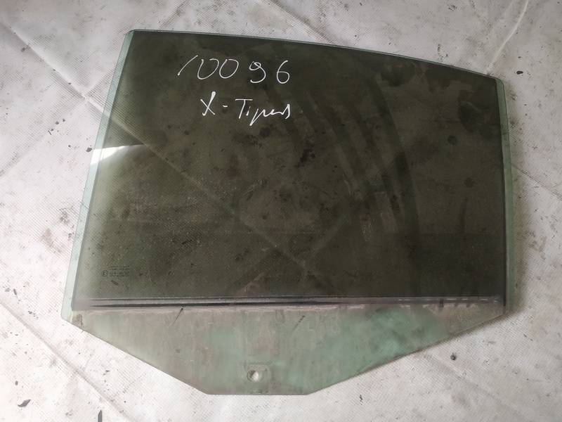 AS2 Jaguar X-Type 2003 Durvju stikls - AIZMUGURE PA KREISI