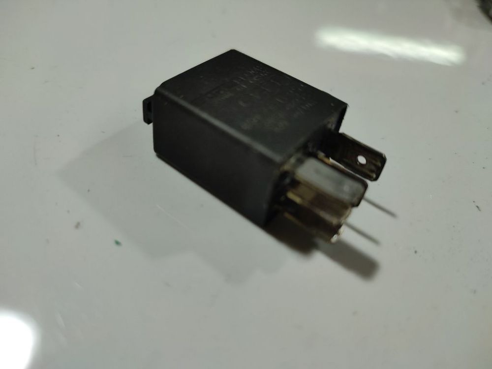 8Z0951253 Seat Toledo 2005 Relay module - Thumbnail 2