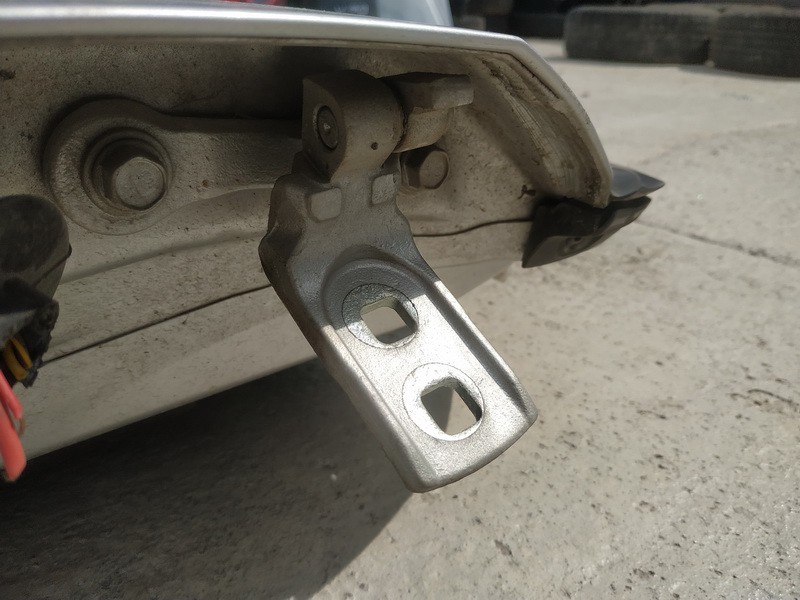 Opel Vectra 2004 Door Hinge - FRONT - Thumbnail 2