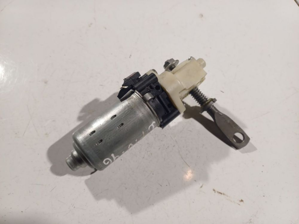 8582033020 Lexus RX - CLASS 2008 Istuimen moottori - EDESSÄ VASEMMALLA